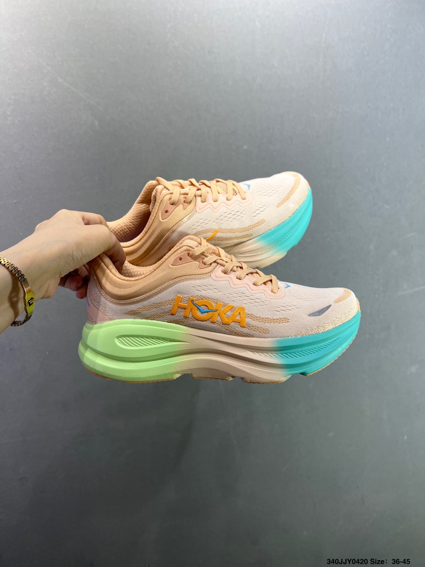 HOKA ONE ONE Bondi 9--1162013-4
