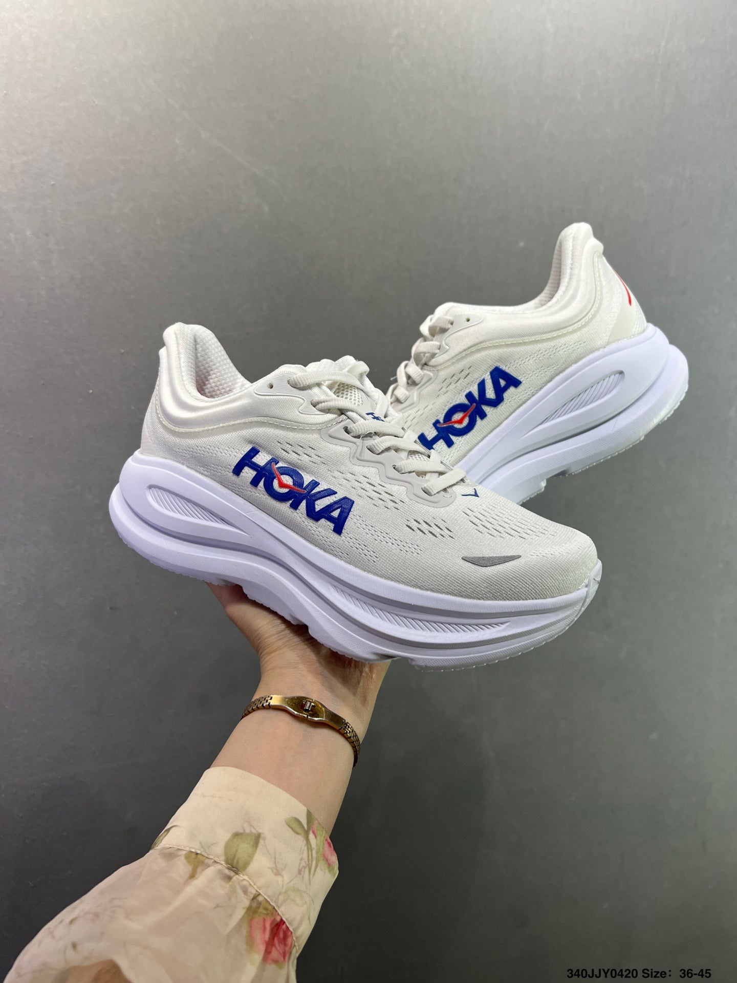 HOKA ONE ONE Bondi 9--1162013-6