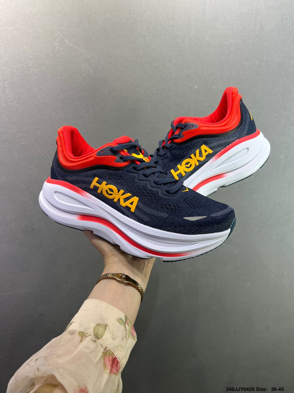 HOKA ONE ONE Bondi 9--1162013-8