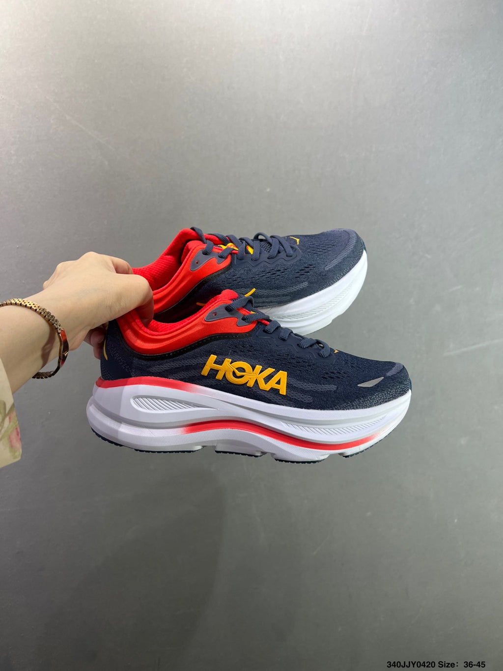 HOKA ONE ONE Bondi 9--1162013-8