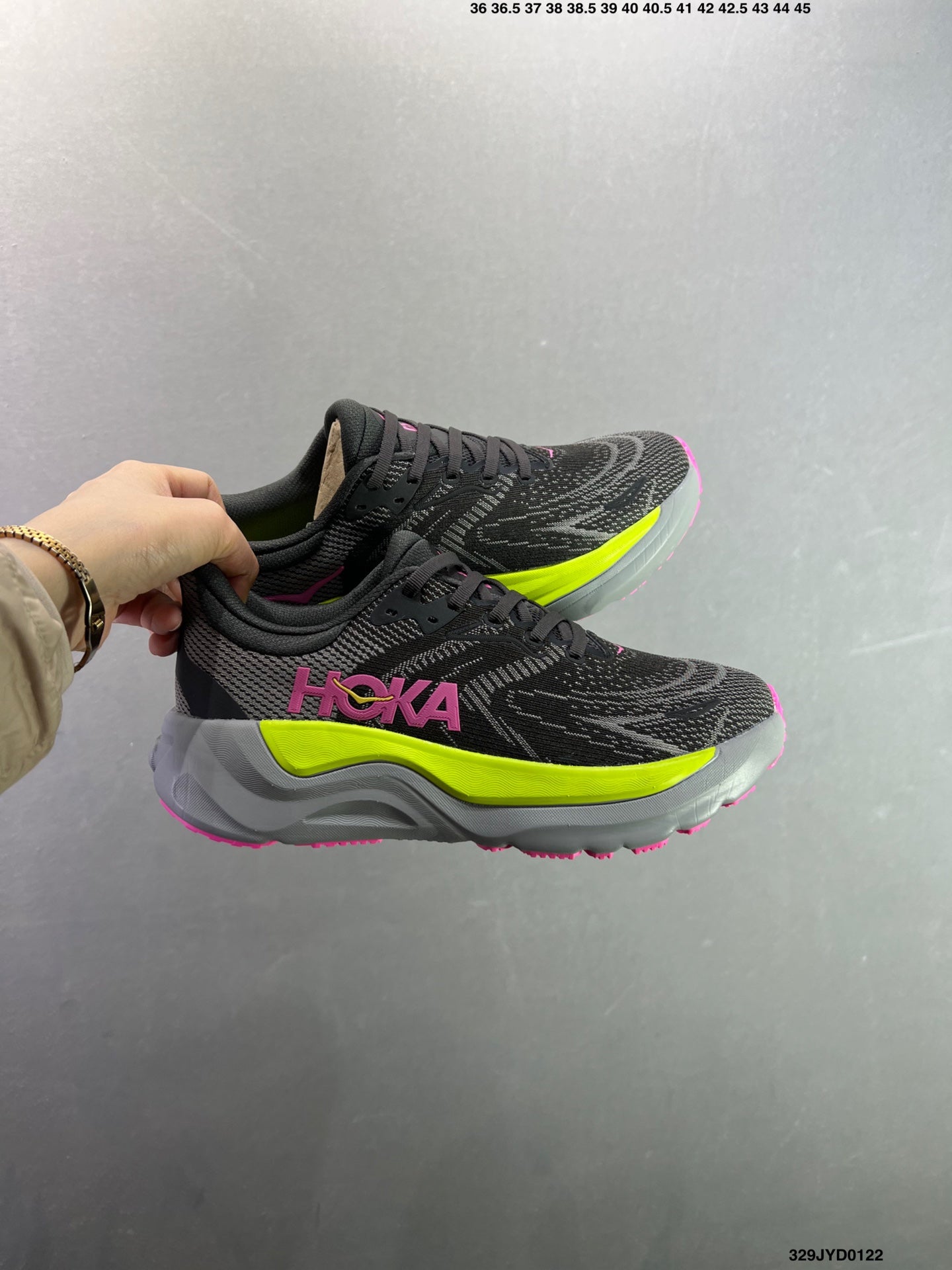 HOKA ONE ONE M ARAHI 8 --1168691