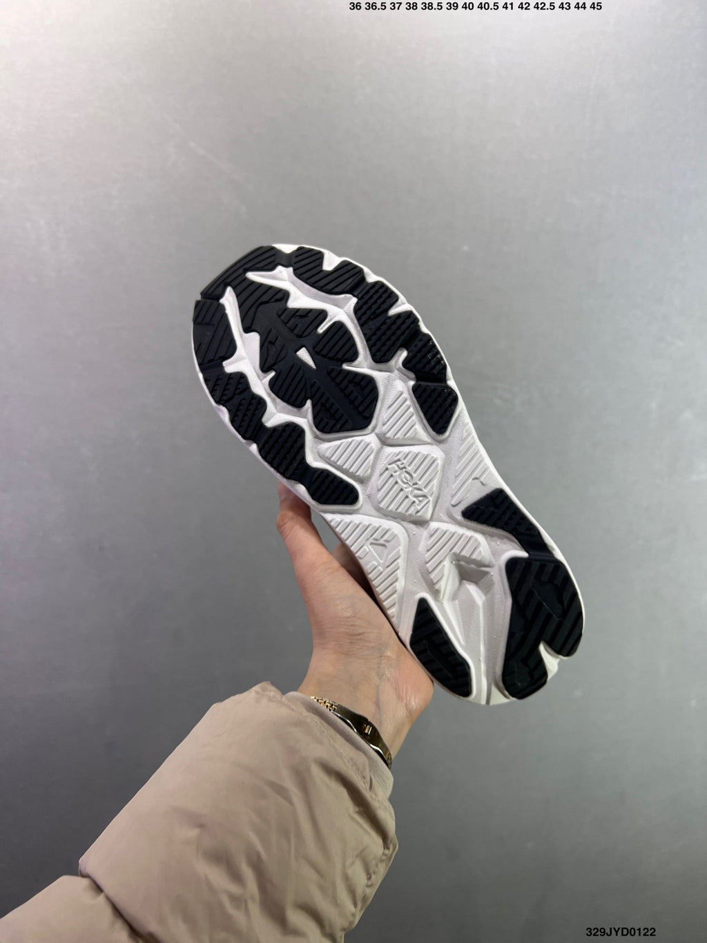 HOKA ONE ONE M ARAHI 8 --1168691 -3
